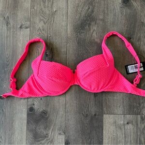 Vetchy Bikini Top- Small DD